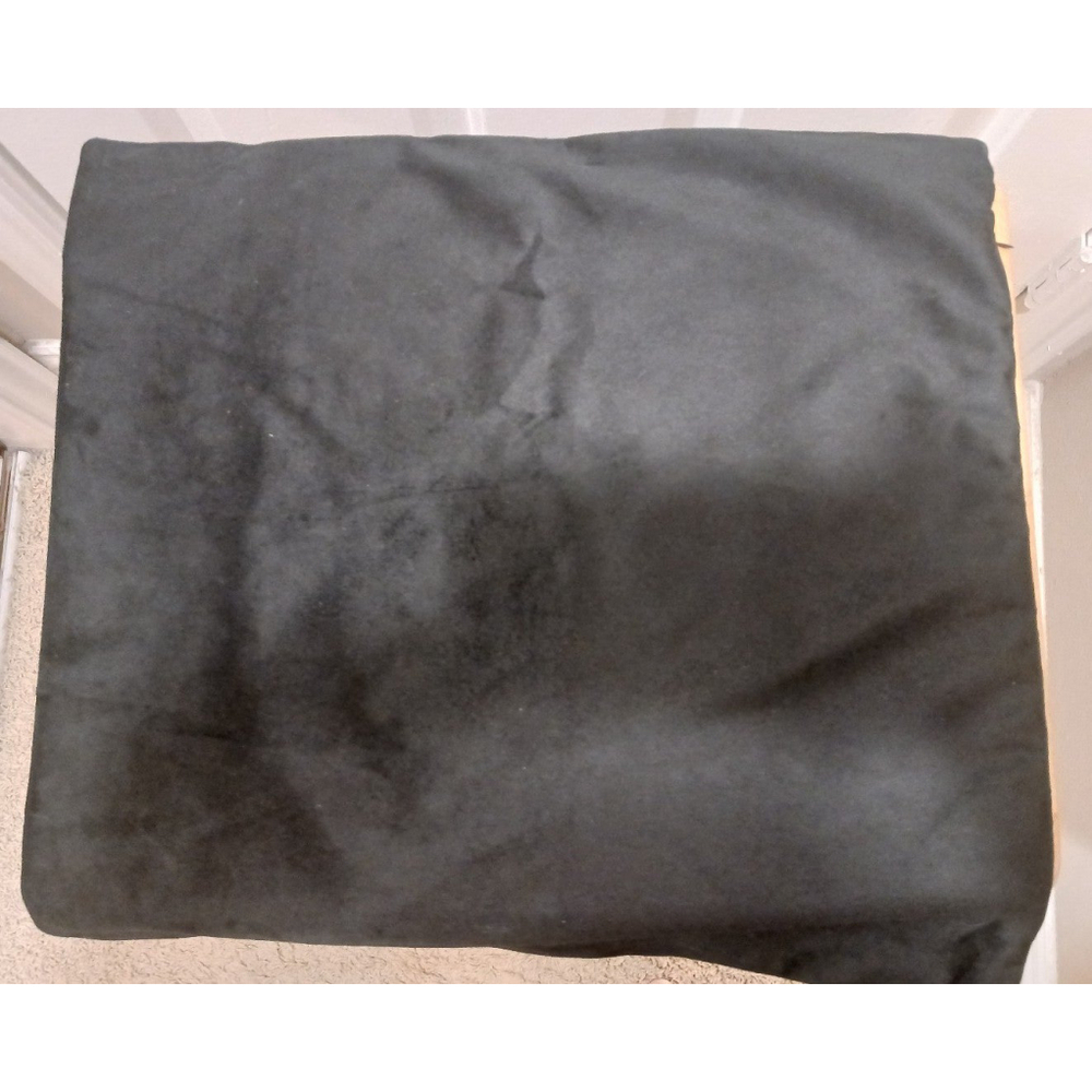 Abstract Pattern Pillow Cover In Black And Gold - Picture 2 of 3